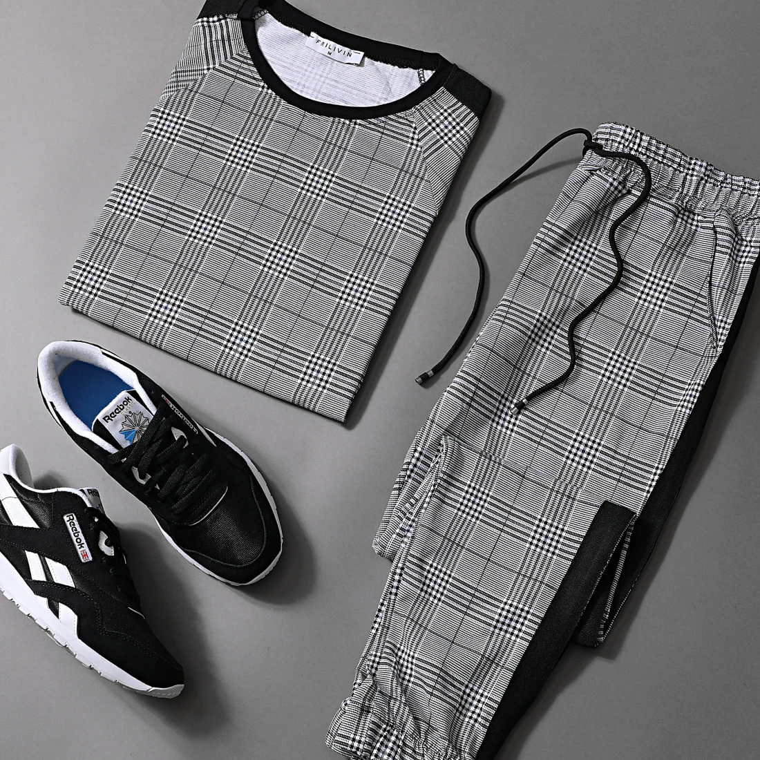 Meilleur prix 🧨 Ensemble Tee 👕 Shirt Oversize Pantalon Jogging A Carreaux Avec Bandes 5003 Noir Gris de Frilivin 😀 7 Meilleur prix 🧨 Ensemble Tee 👕 Shirt Oversize Pantalon Jogging A Carreaux Avec Bandes 5003 Noir Gris de Frilivin 😀 – Image 5