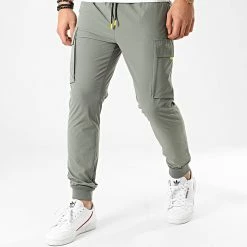 Promos Frilivin Magasin 25 Offres 🎁 Pantalon Jogging P3206 Vert Kaki Réfléchissant de Frilivin ✔️