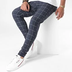 Coupon 😍 Pantalon A Carreaux 1719 Bleu Marine de Frilivin 🌟 -Promos Frilivin Magasin frilivin 223728 1719 NAVY 20200701T163240 03