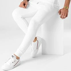 Grosses soldes 😉 Pantalon Jogging BM1169 Blanc de Frilivin 💯 -Promos Frilivin Magasin frilivin 245870 BM1169 15 20210104T145302 03