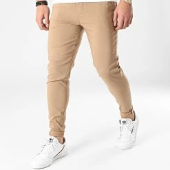 Nouveau ⭐ Pantalon Chino Skinny 1882 Camel de Frilivin ⌛
