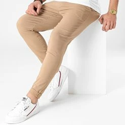 Nouveau ⭐ Pantalon Chino Skinny 1882 Camel de Frilivin ⌛ 8 Nouveau ⭐ Pantalon Chino Skinny 1882 Camel de Frilivin ⌛ -Promos Frilivin Magasin frilivin 251238 1882 CAMEL 20210212T152409 03