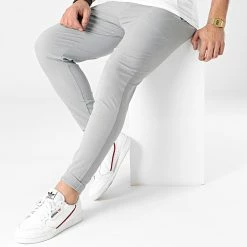 Tout neuf 😀 Pantalon Chino Skinny 1882 Gris de Frilivin 😍 -Promos Frilivin Magasin frilivin 251242 1882 GREY 20210212T152457 03