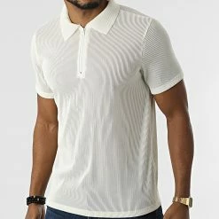 Tout neuf 😍 Tee 👕 Shirt Col Zippé BM1388 Blanc Cassé de Frilivin 🌟