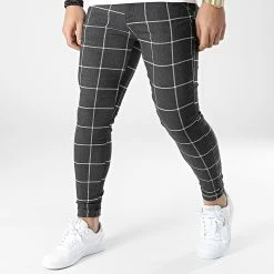 Bon marché 💯 Pantalon Skinny A Carrreaux 10095 Noir de Frilivin ⭐