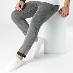 Sortie 🤩 Jean VJ387 Gris Anthracite de Frilivin ❤️ 8 Sortie 🤩 Jean VJ387 Gris Anthracite de Frilivin ❤️ -Promos Frilivin Magasin frilivin 305785 VJ387 4 20220225T151021 03