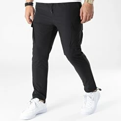 De gros 🎉 Pantalon Cargo P3222 Noir de Frilivin ⭐