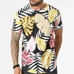 Offres ❤️ Tee 👚 Shirt Oversize 15885 Noir Floral de Frilivin 👍 8 Offres ❤️ Tee 👚 Shirt Oversize 15885 Noir Floral de Frilivin 👍 -Promos Frilivin Magasin frilivin 314101 15885 BEIGE BLACK PINK 20220415T135523 03