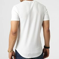 Le moins cher 🥰 Tee 👚 Shirt Oversize C5852 Blanc de Frilivin ⌛ 9 Le moins cher 🥰 Tee 👚 Shirt Oversize C5852 Blanc de Frilivin ⌛ -Promos Frilivin Magasin frilivin 322613 C5852 WHITE 20220610T143808 04