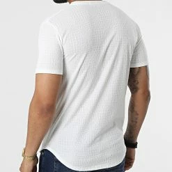 Vente flash 🔔 Tee 👚 Shirt 15826 Blanc de Frilivin 🎉 9 Vente flash 🔔 Tee 👚 Shirt 15826 Blanc de Frilivin 🎉 -Promos Frilivin Magasin frilivin 324754 15826 WHITE 20220624T142316 04