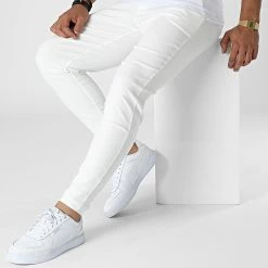 Acheter 👏 Pantalon Chino 10015 Blanc de Frilivin ⭐ -Promos Frilivin Magasin frilivin 324767 10015 WHITE 20220627T154359 03
