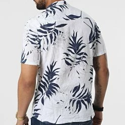 De gros 🤩 Chemise Manches Courtes Col Mao T21483 Blanc de Frilivin 🛒 9 De gros 🤩 Chemise Manches Courtes Col Mao T21483 Blanc de Frilivin 🛒 -Promos Frilivin Magasin frilivin 324872 T21483 BIANCO 20220624T144155 04