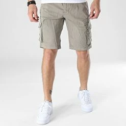 Promo ❤️ Short Cargo P7581 Taupe de Frilivin 🥰 -Promos Frilivin Magasin frilivin 325251 P7581 2 20220704T154755 03