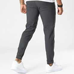 Remise ⭐ Pantalon Cargo BM1652 Gris Anthracite de Frilivin 🎁 -Promos Frilivin Magasin frilivin 327909 BM1652 37 20220726T153126 04