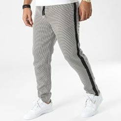 Budget ⌛ Pantalon A Carreaux BM1673 Blanc Beige Marron de Frilivin 🌟