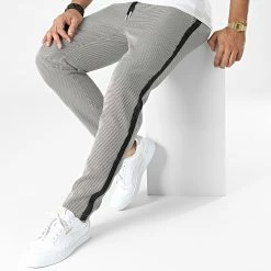 Budget ⌛ Pantalon A Carreaux BM1673 Blanc Beige Marron de Frilivin 🌟 -Promos Frilivin Magasin frilivin 334861 BM1673 15 20220829T160855 03