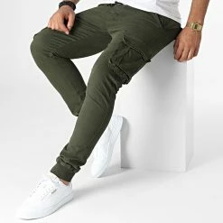 Grosses soldes 👏 Pantalon Cargo P2716 Vert Kaki de Frilivin 🌟 -Promos Frilivin Magasin frilivin 334910 P2716 OLIVE 20220829T161839 03