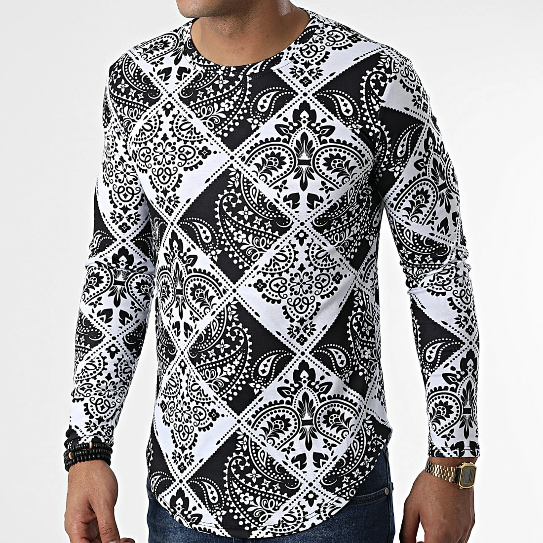 Promo 🌟 Tee 👕 Shirt Manches Longues Oversize C2124 Blanc Noir de Frilivin 🤩 3 Promo 🌟 Tee 👕 Shirt Manches Longues Oversize C2124 Blanc Noir de Frilivin 🤩