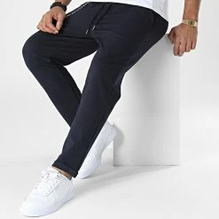 Nouveau 🥰 Pantalon Chino X60080 Bleu Marine de Frilivin 😀 -Promos Frilivin Magasin frilivin 337585 X60080 NAVY 20220921T161234 03