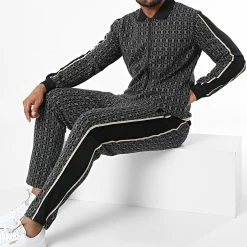 Offres ✔️ Ensemble Veste Zippée Et Pantalon Jogging A Bandes BM1680 Noir de Frilivin 😍