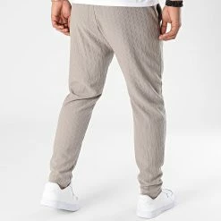 Sortie 🎉 Pantalon Jogging A Rayures 7347 Gris Taupe de Frilivin 🧨 9 Sortie 🎉 Pantalon Jogging A Rayures 7347 Gris Taupe de Frilivin 🧨 -Promos Frilivin Magasin frilivin 339967 7347 GREY 20221103T111547 04