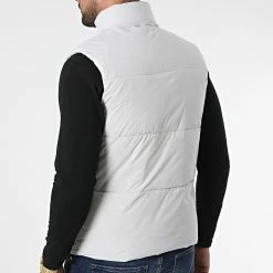 Bon marché ⌛ Doudoune Sans Manches JK22070 Gris Clair de Frilivin ⭐ -Promos Frilivin Magasin frilivin 340043 JK22070 WHITE 20220926T153010 04