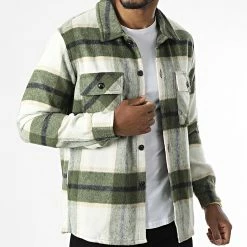 Le moins cher 🔔 Surchemise A Carreaux QQ160E11 Vert Beige de Frilivin 🌟 8 Le moins cher 🔔 Surchemise A Carreaux QQ160E11 Vert Beige de Frilivin 🌟 -Promos Frilivin Magasin frilivin 340067 QQ160E11 2 20220927T154928 03