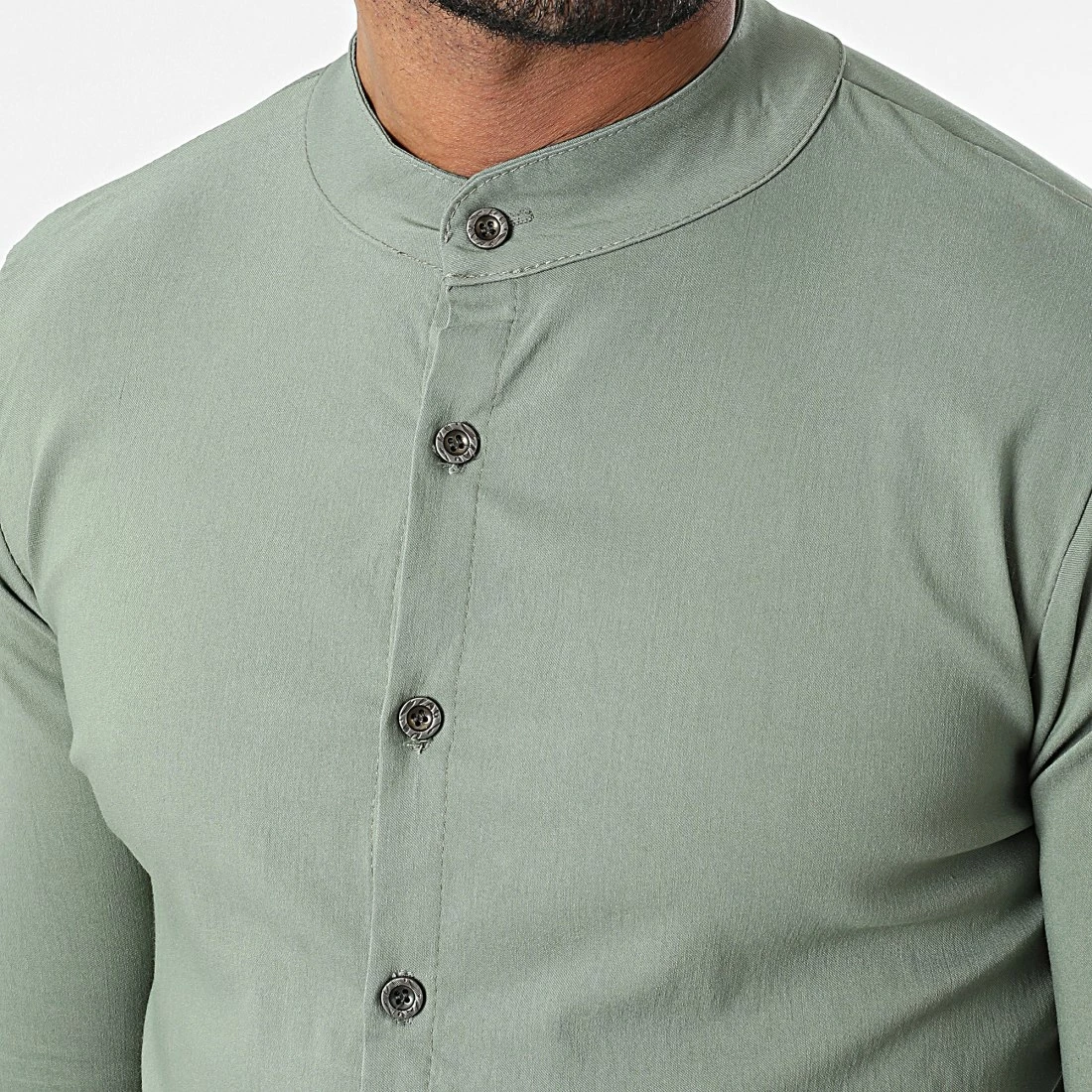 Offres ⭐ Chemise Manches Longues Col Mao 4221 Vert Kaki de Frilivin 🤩 4 Offres ⭐ Chemise Manches Longues Col Mao 4221 Vert Kaki de Frilivin 🤩 – Image 2