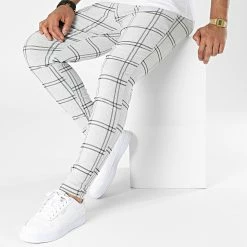Meilleure affaire 🤩 Pantalon A Carreaux 10115 Gris de Frilivin 🛒 -Promos Frilivin Magasin frilivin 340260 10155 5 20220929T152515 03