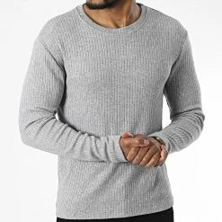 Les meilleures critiques de 🧨 Pull 5812 Gris de Frilivin 💯