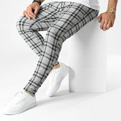 Bon marché 🥰 Pantalon A Carreaux 10155 Gris de Frilivin 🧨 -Promos Frilivin Magasin frilivin 344598 10155 1 20221021T161101 03