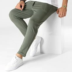 Acheter 🎉 Pantalon Chino X60080 Vert Kaki de Frilivin 👍 -Promos Frilivin Magasin frilivin 344605 X60080 GREEN 20221024T135739 03