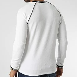 Budget 🌟 Tee 👕 Shirt Manches Longues D7408 Blanc de Frilivin 🤩 -Promos Frilivin Magasin frilivin 344612 D7408 WHITE 20221020T142431 04