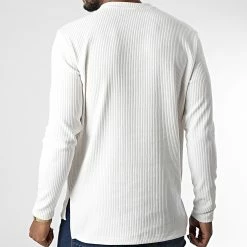 Meilleur prix 😀 Pull D7501 Blanc de Frilivin 😀 -Promos Frilivin Magasin frilivin 344978 D7501 WHITE 20221024T151306 04